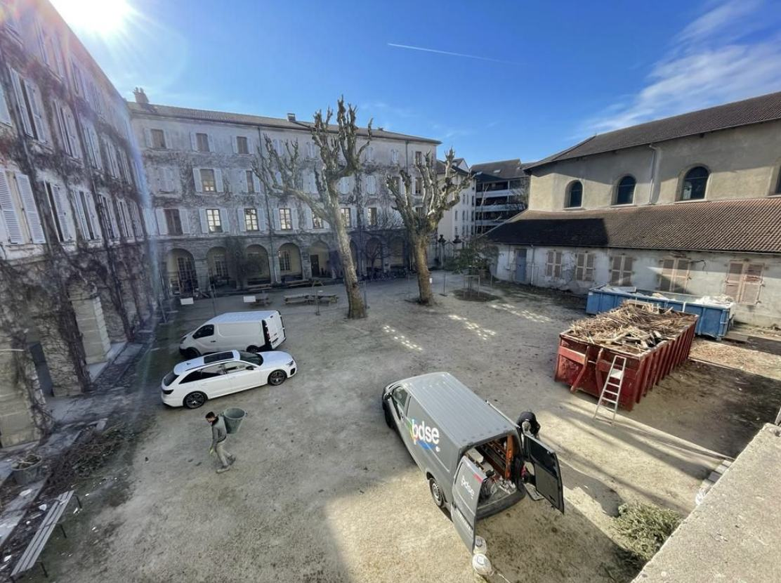 Couvent des Minimes – Bar, restaurant, hostel